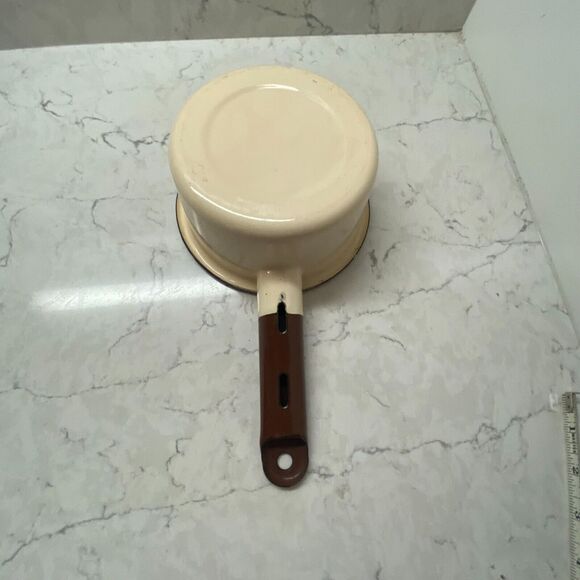 Vintage Enamelware Sauce Pan Beige With Brown Trim Farmhouse - Picture 3 of 7
